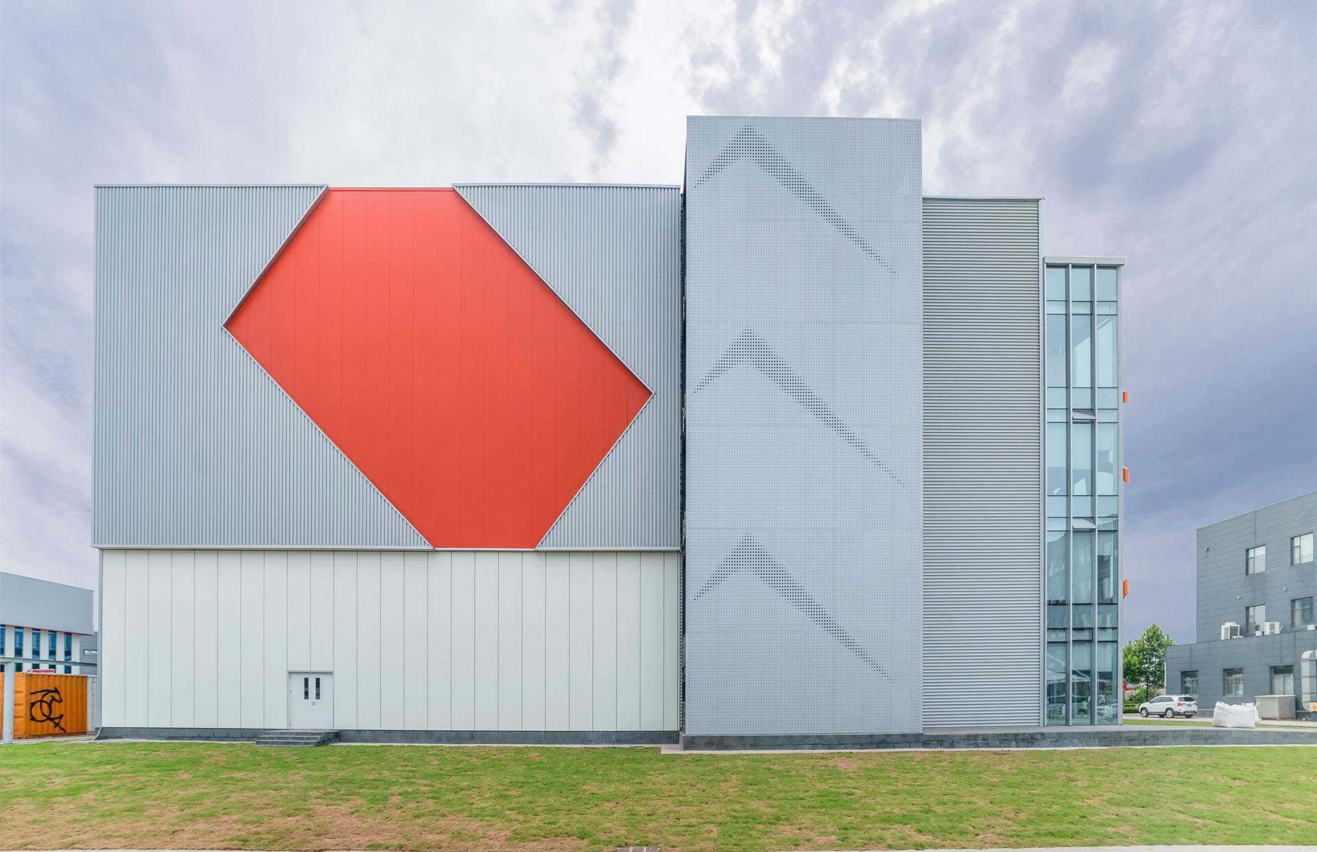 萬事達鋼品研究院